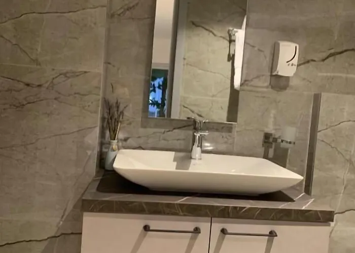 Отель Illyrian Boutique 4*