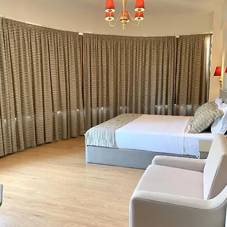 Illyrian Boutique מלון סרנדה