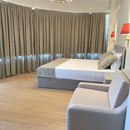 Illyrian Boutique סרנדה