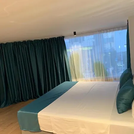 Illyrian Boutique 4* סרנדה