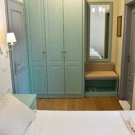 Illyrian Boutique Отель